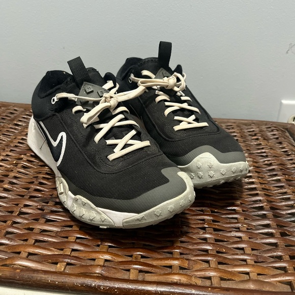 Nike Black and Gray Athletic Turf Shoes - Picture 1 of 7